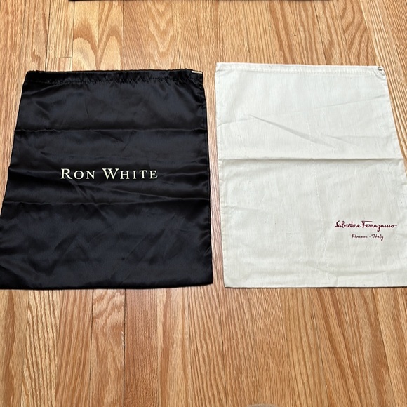 Designer dust bags in various sizes in amazing condition. 9 in total - Picture 5 of 6